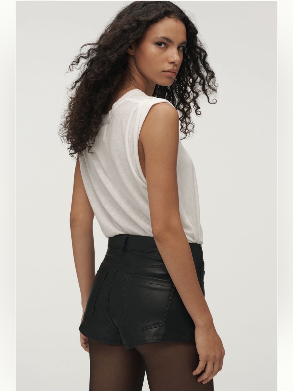 NWT BLANKNYC Rock Star Faux Leather Shorts - Picture 5 of 14